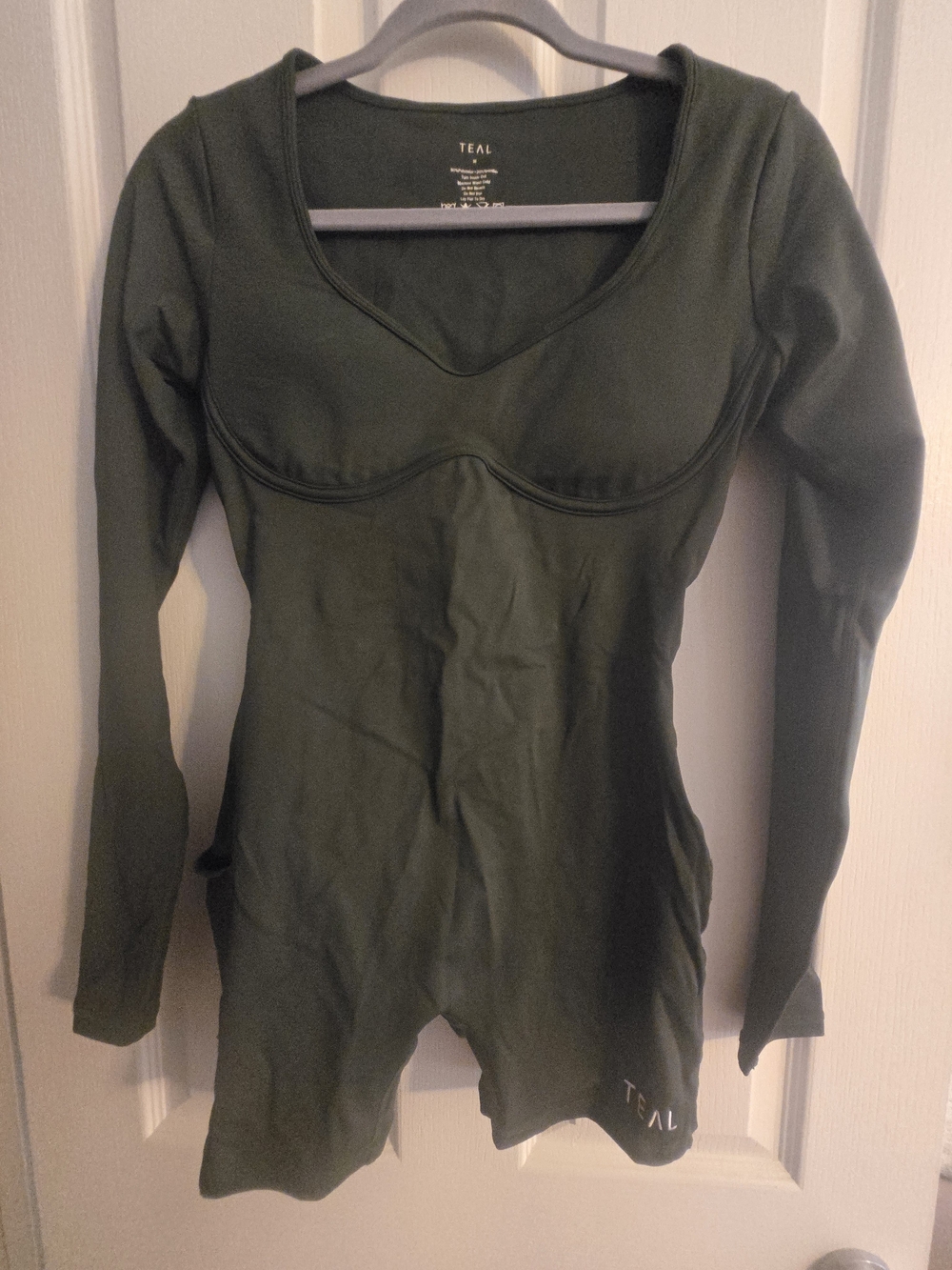 Active By TEAL - Women's Long Sleeve Scoop Neck Top in Olive Green